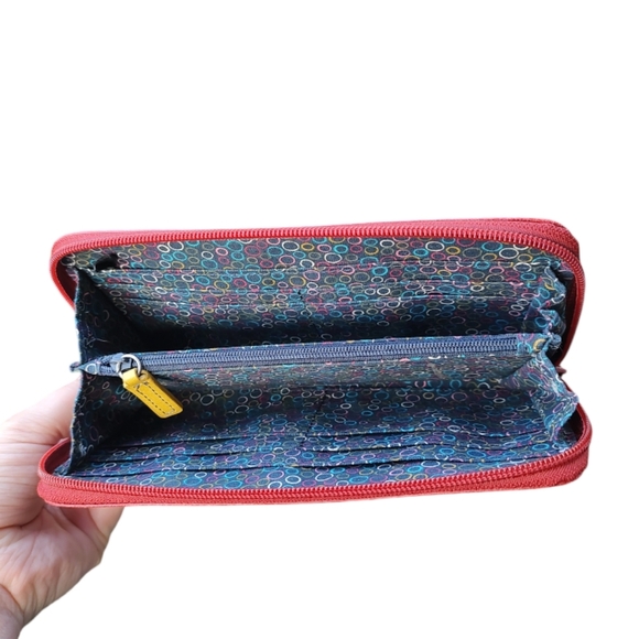 Fossil Leather Large Wallet with Heart - Picture 3 of 4